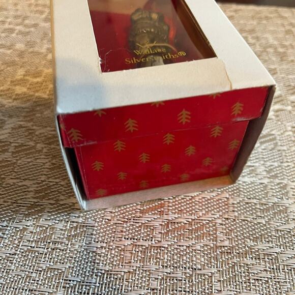 Wallace Silversmiths pewter christmas ornament Santa with stocking mini bell - Picture 7 of 8